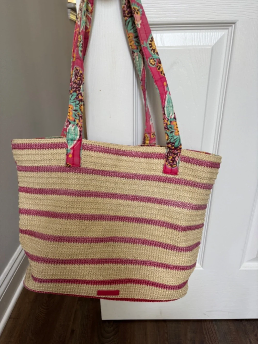 VERA BRADLEY STRAW FLORAL BEACH TOTE BAG